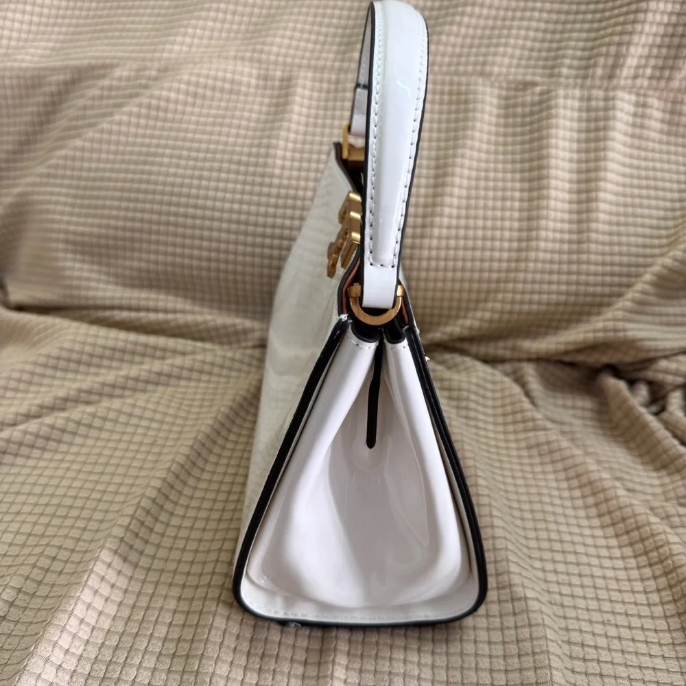 Tory Burch White Shoulder Bag with Gold Details